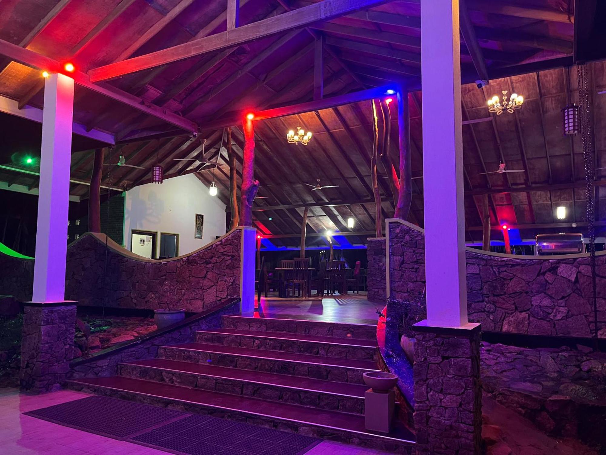 Royal Green Garden - Puttalam Exterior foto